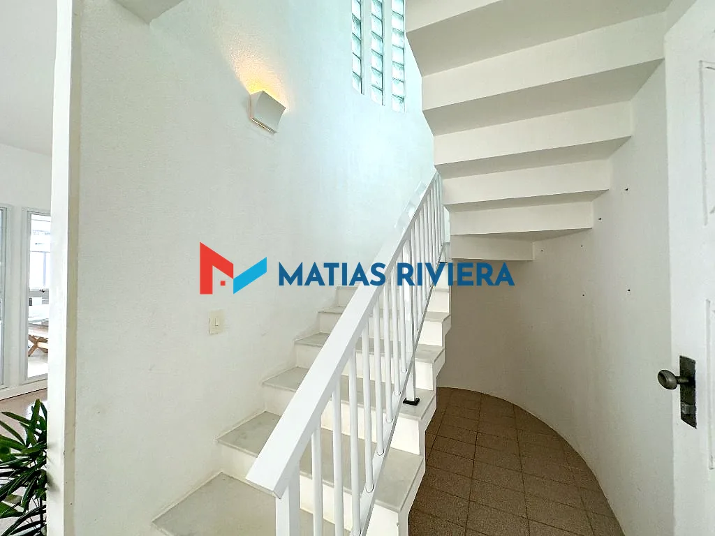 Escadas para primeiro andar