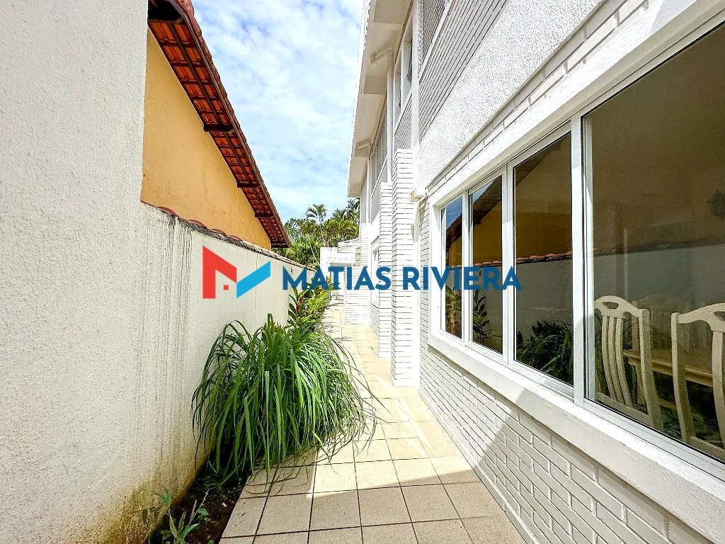 Entrada lateral